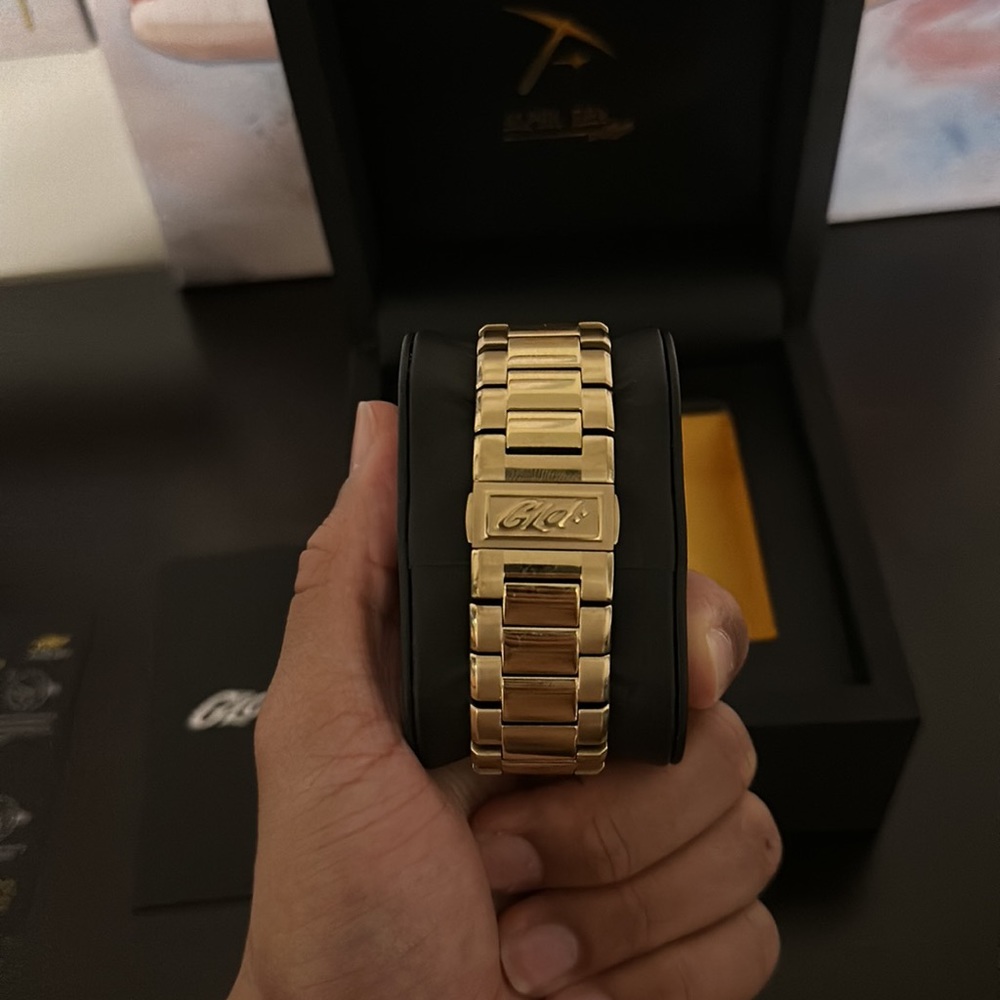 GLD Alpha Era Watch - Picture 3 of 7